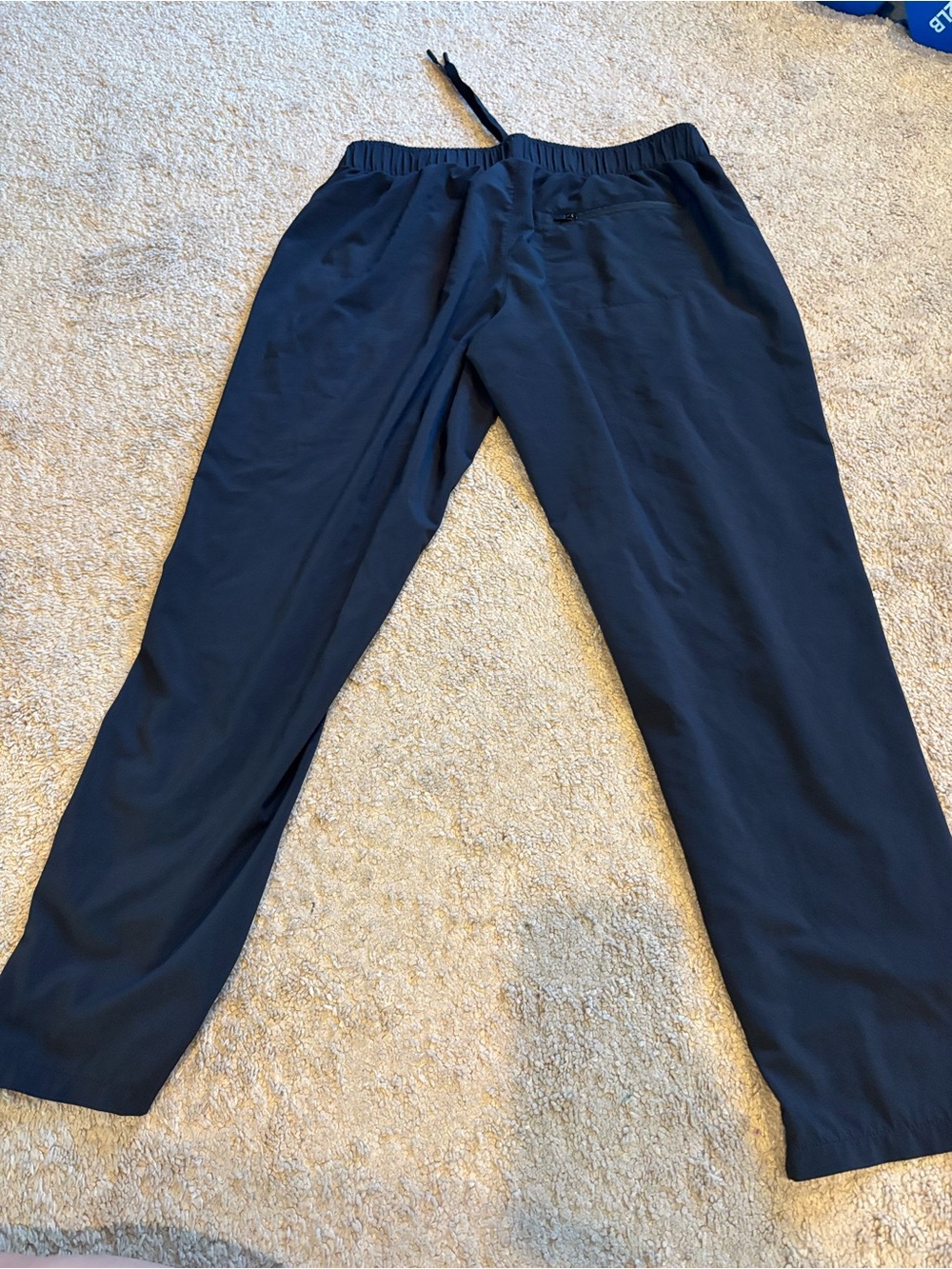 Women’s activewear pants